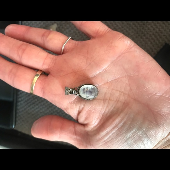 Sterling silver and moonstone pendant - Picture 3 of 10